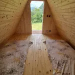Glamping House ˇvitaˇ Tolmin