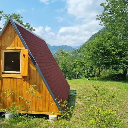 Lüks kamp alanı Glamping House ˇvitaˇ Tolmin