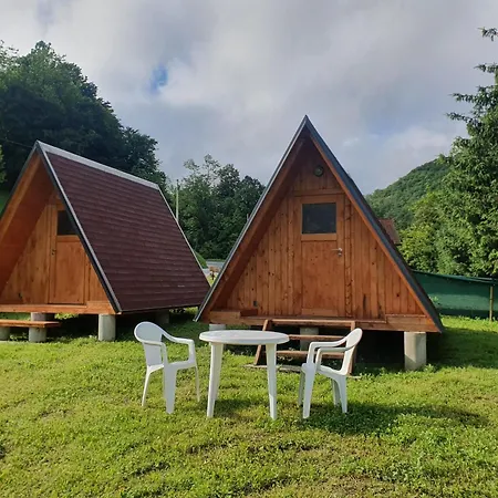 Glamping House ˇvitaˇ Tolmin